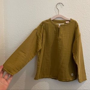 Zara gold-ish green blouse. 3-4T. Never worn or washed.